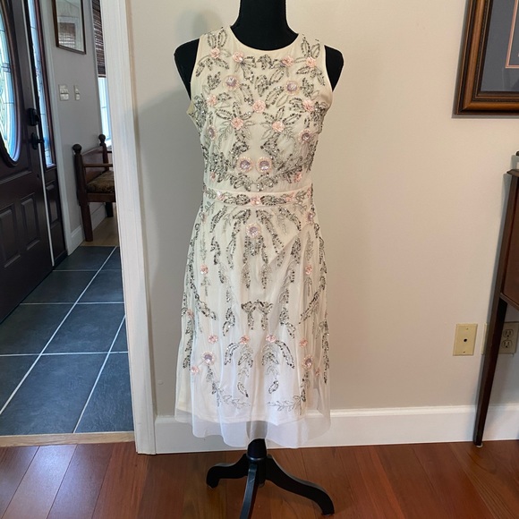 Adrianna Papell formal dress - Picture 2 of 16